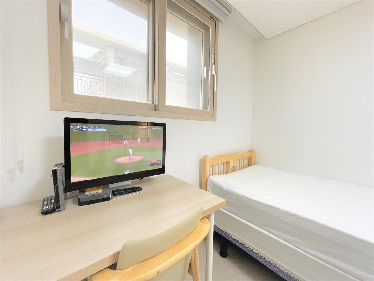 Airport Guesthouse Ko-In Incheon Bagian luar foto